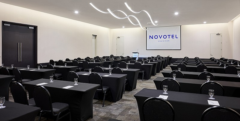 Corporate Conference Room at Novotel Toronto Vaughan Hotel