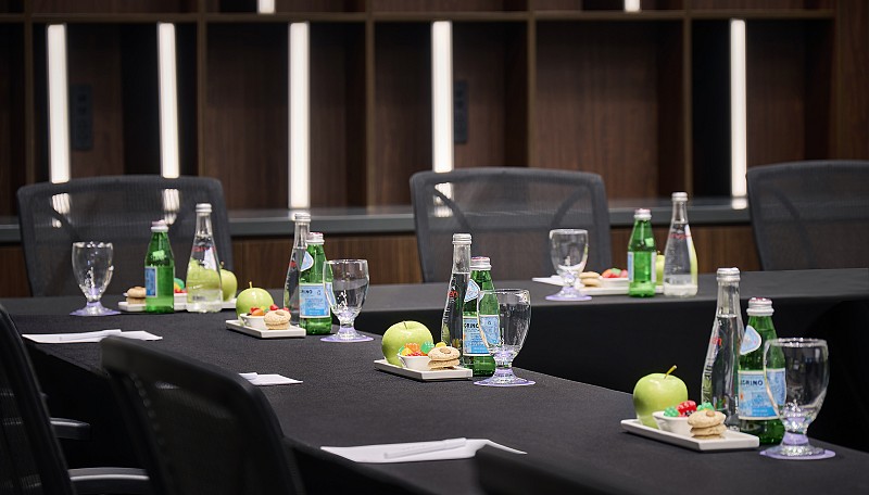 Corporate Meeting & Dining Package